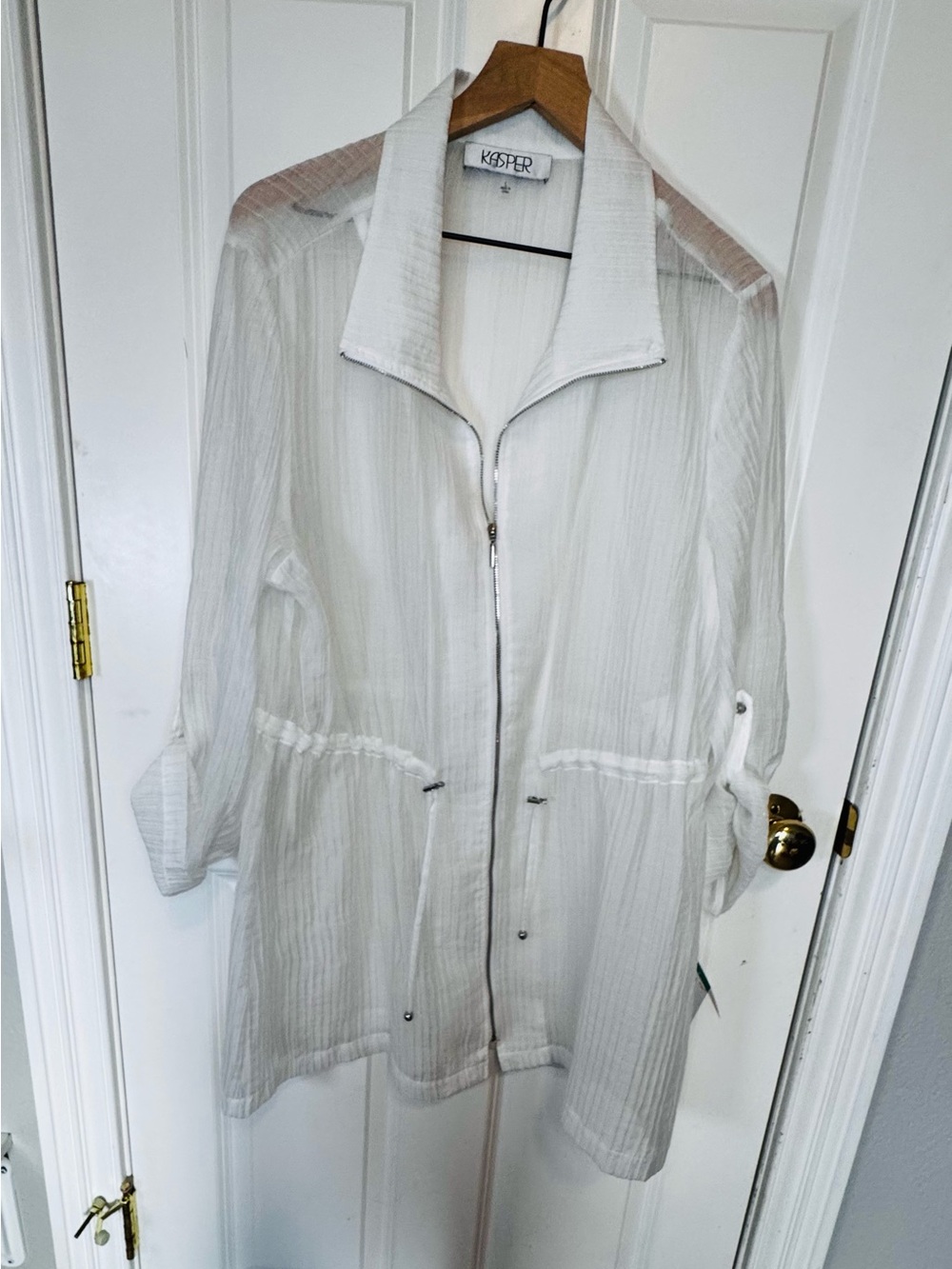 Kasper Sheer White Zip-Front Lightweight Jacket,Pool/beach cover up. Loose fit